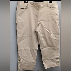 Larry Levine ladies capris sz 16, khaki